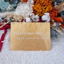 plexiglass-personnalized-wedding-decoration8