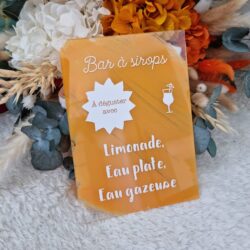 plexiglass-personnalized-wedding-decoration2