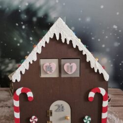 Alternative view of Calendrier de l'Avent maison pain d'épice