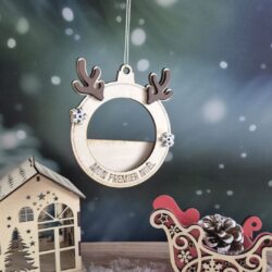 Boule de noël photo en bois avec inscription Mon premier Noël et année et bois de cerf